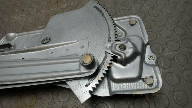 Foto: FENSTERHEBER VORNE LINKS eines Renault Twingo 1.2