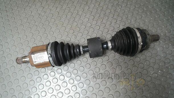 Foto: ANTRIEBSWELLE LINKS ( AUTOMATIK ) eines Volvo S80 2.5T