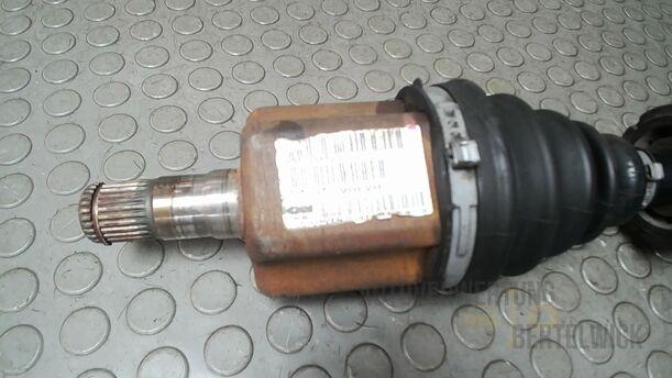 Foto: ANTRIEBSWELLE LINKS ( AUTOMATIK ) eines Volvo S80 2.5T