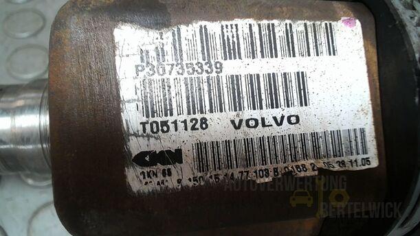 Foto: ANTRIEBSWELLE LINKS ( AUTOMATIK ) eines Volvo S80 2.5T
