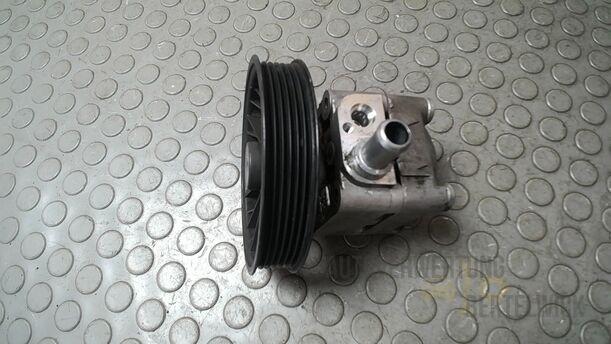 Foto: PUMPE SERVOLENKUNG/ SERVOPUMPE eines Volvo S80 2.5T