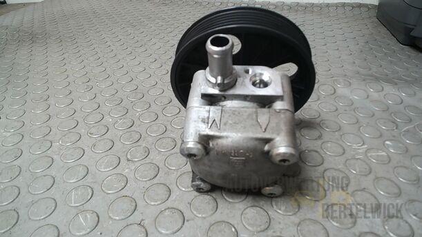 Foto: PUMPE SERVOLENKUNG/ SERVOPUMPE eines Volvo S80 2.5T