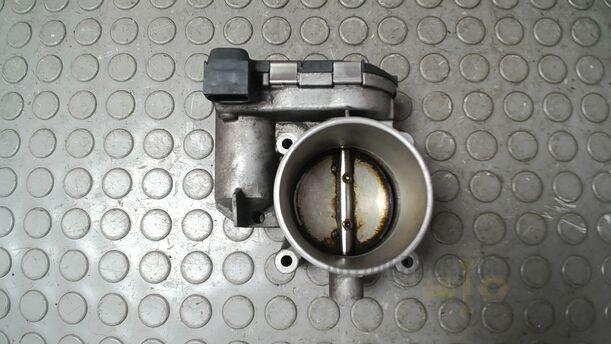 Foto: DROSSELKLAPPENSTUTZEN/ DROSSELKLAPPE eines Volvo S80 2.5T