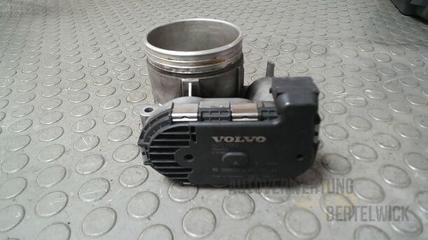 Foto: DROSSELKLAPPENSTUTZEN/ DROSSELKLAPPE eines Volvo S80 2.5T