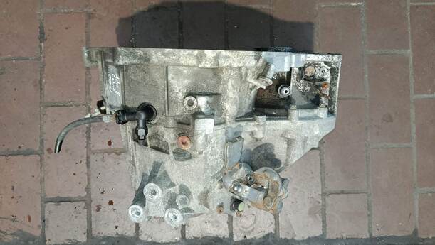 Foto: SCHALTGETRIEBE 5 GANG eines Opel Astra Cabrio 2.2 16V