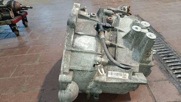Foto: SCHALTGETRIEBE 5 GANG eines Opel Astra Cabrio 2.2 16V