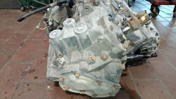 Foto: SCHALTGETRIEBE 5 GANG eines Opel Astra Cabrio 2.2 16V