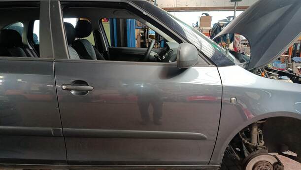 Foto: TÜR VORN RECHTS ( COMBI ) eines Skoda Fabia 1.2 HTP Combi