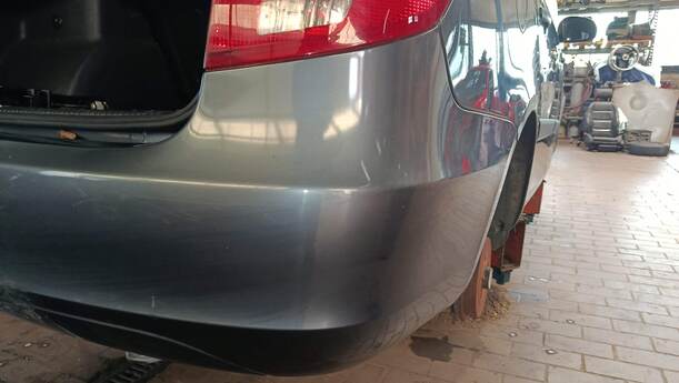 Foto: STOSSFÄNGER/ STOßSTANGE HINTEN ( COMBI ) eines Skoda Fabia 1.2 HTP Combi
