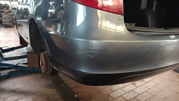 Foto: STOSSFÄNGER/ STOßSTANGE HINTEN ( COMBI ) eines Skoda Fabia 1.2 HTP Combi