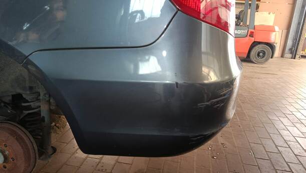 Foto: STOSSFÄNGER/ STOßSTANGE HINTEN ( COMBI ) eines Skoda Fabia 1.2 HTP Combi