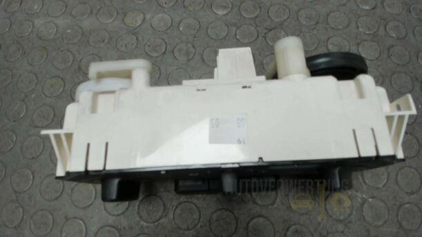 Foto: HEIZUNGSGEBLÄSE / KLIMABEDIENTEIL eines Opel Astra Cabrio 2.2 16V