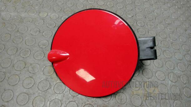 Foto: TANKKLAPPE / TANKDECKEL eines Opel Astra Cabrio 2.2 16V