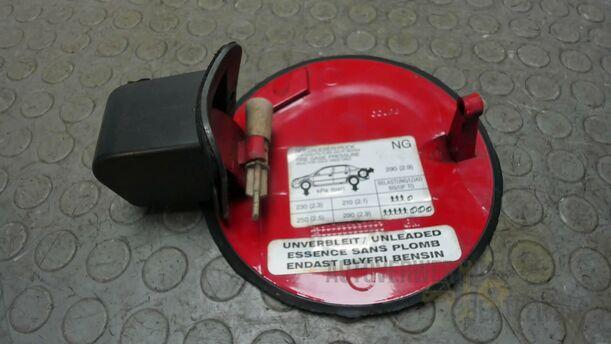 Foto: TANKKLAPPE / TANKDECKEL eines Opel Astra Cabrio 2.2 16V