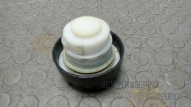 Foto: TANKVERSCHLUSS eines Opel Astra Cabrio 2.2 16V