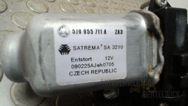 Foto: SCHEIBENWISCHERMOTOR HINTEN ( COMBI ) eines Skoda Fabia 1.2 HTP Combi
