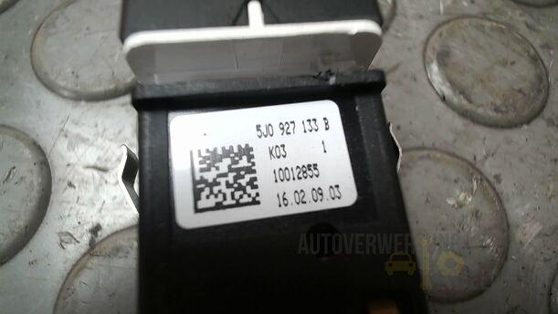 Foto: SCHALTER ASR eines Skoda Fabia 1.2 HTP Combi