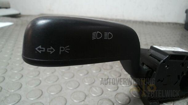 Foto: KOMBISCHALTER eines Skoda Fabia 1.2 HTP Combi