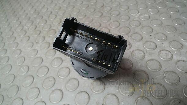 Foto: LICHTSCHALTER eines Skoda Fabia 1.2 HTP Combi