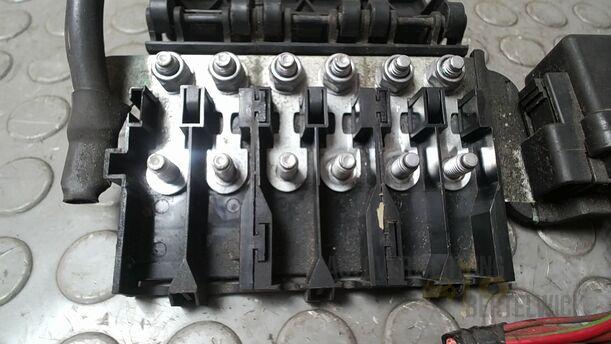 Foto: SICHERUNGSKASTEN BATTERIE eines Skoda Fabia 1.2 HTP Combi