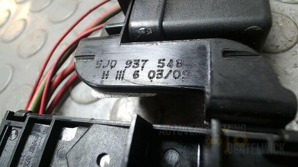 Foto: SICHERUNGSKASTEN BATTERIE eines Skoda Fabia 1.2 HTP Combi