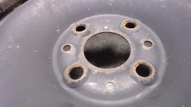 Foto: STAHLFELGE 5,5X14 ET35 eines Ford Ka 1.2