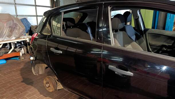 Foto: TÜR HINTEN RECHTS eines Opel Corsa 1.2 16V