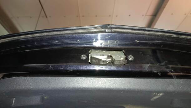Foto: HECKKLAPPE / HECKDECKEL ( 4/5 TÜRER  ) eines Opel Corsa 1.2 16V