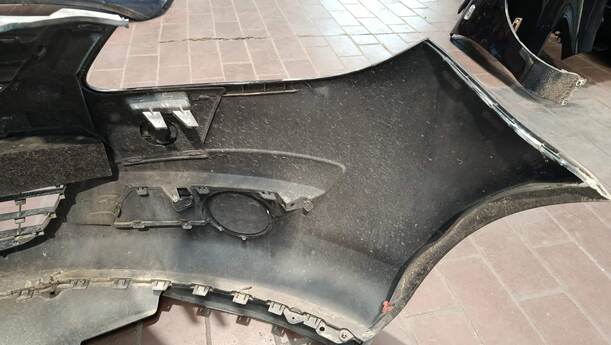 Foto: STOßSTANGE / STOSSFÄNGER VORNE eines Opel Corsa 1.2 16V