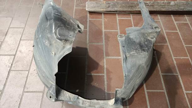 Foto: RADHAUSSCHALE / INNENKOTFLÜGEL RECHTS eines Opel Corsa 1.2 16V