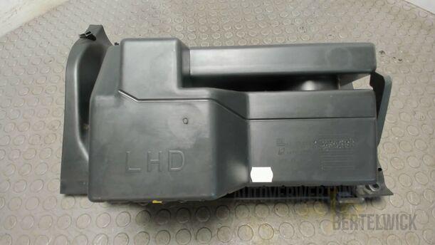 Foto: HANDSCHUHFACH eines Opel Corsa 1.2 16V