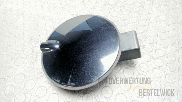 Foto: TANKKLAPPE / TANKDECKEL eines Opel Corsa 1.2 16V