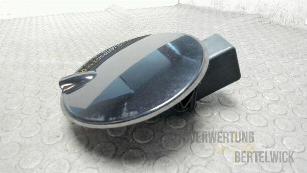 Foto: TANKKLAPPE / TANKDECKEL eines Opel Corsa 1.2 16V