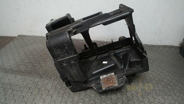 Foto: BATTERIEKASTEN eines Skoda Fabia 1.2 HTP Combi
