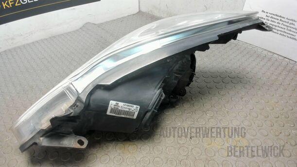Foto: SCHEINWERFER RECHTS eines Opel Corsa 1.2 16V