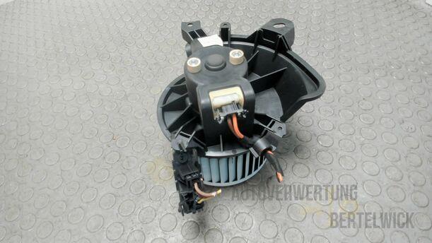 Foto: HEIZUNGSGEBLÄSE eines Opel Corsa 1.2 16V