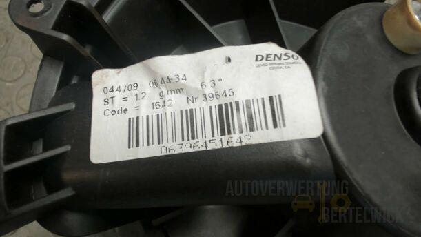 Foto: HEIZUNGSGEBLÄSE eines Opel Corsa 1.2 16V