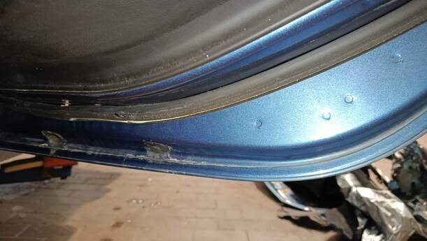 Foto: TÜR HINTEN RECHTS ( LIMOUSINE ) eines Opel Astra 1.4 Turbo ecoFLEX Start/Stop