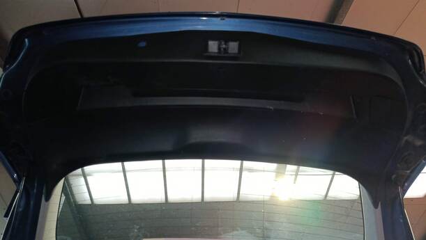 Foto: HECKKLAPPE/ HECKDECKEL ( LIMOUSINE ) eines Opel Astra 1.4 Turbo ecoFLEX Start/Stop