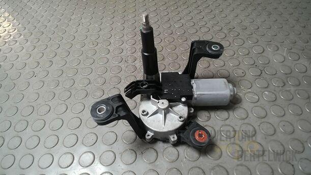 Foto: SCHEIBENWISCHERMOTOR HINTEN ( LIMOUSINE ) eines Opel Astra 1.4 Turbo ecoFLEX Start/Stop