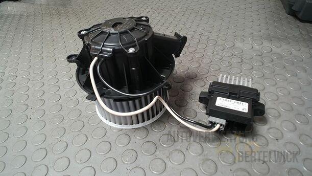 Foto: HEIZUNGSGEBLÄSE eines Opel Astra 1.4 Turbo ecoFLEX Start/Stop