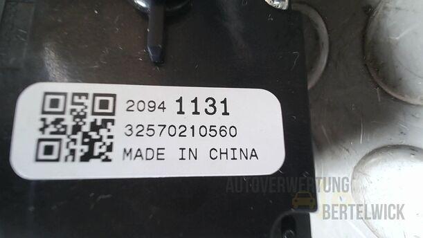 Foto: SCHEIBENWISCHERSCHALTER eines Opel Astra 1.4 Turbo ecoFLEX Start/Stop