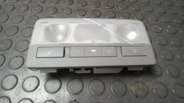 Foto: INNENLEUCHTE/ INNENBELEUCHTUNG VORN eines Opel Astra 1.4 Turbo ecoFLEX Start/Stop