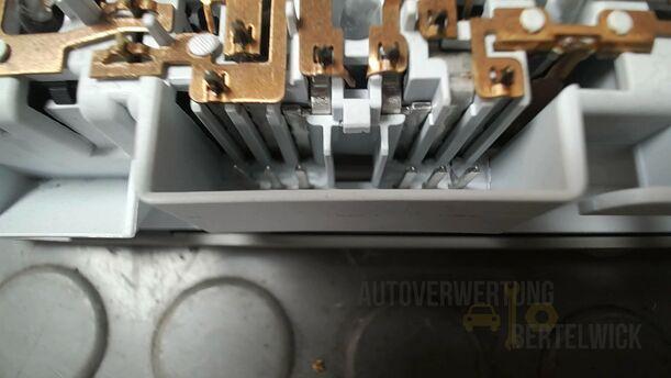 Foto: INNENLEUCHTE/ INNENBELEUCHTUNG VORN eines Opel Astra 1.4 Turbo ecoFLEX Start/Stop