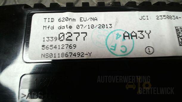 Foto: ANZERIGEEINHEIT/ DISPLAY eines Opel Astra 1.4 Turbo ecoFLEX Start/Stop