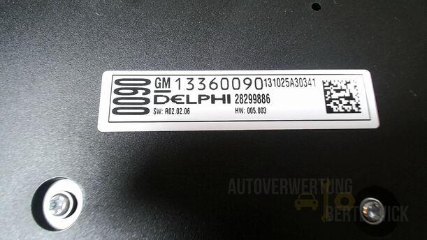 Foto: RADIOBEDIENUNG/ SCHALTEREINHEIT eines Opel Astra 1.4 Turbo ecoFLEX Start/Stop