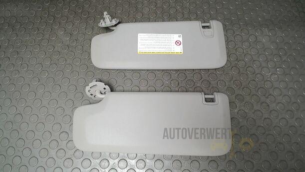 Foto: SONNENBLENDENPAAR eines Opel Astra 1.4 Turbo ecoFLEX Start/Stop