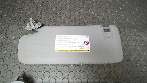 Foto: SONNENBLENDENPAAR eines Opel Astra 1.4 Turbo ecoFLEX Start/Stop