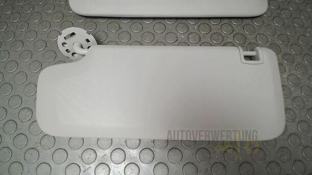 Foto: SONNENBLENDENPAAR eines Opel Astra 1.4 Turbo ecoFLEX Start/Stop