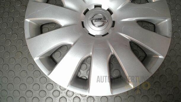 Foto: EINZELNE RADKAPPE/ RADDECKEL 16 ZOLL eines Opel Astra 1.4 Turbo ecoFLEX Start/Stop